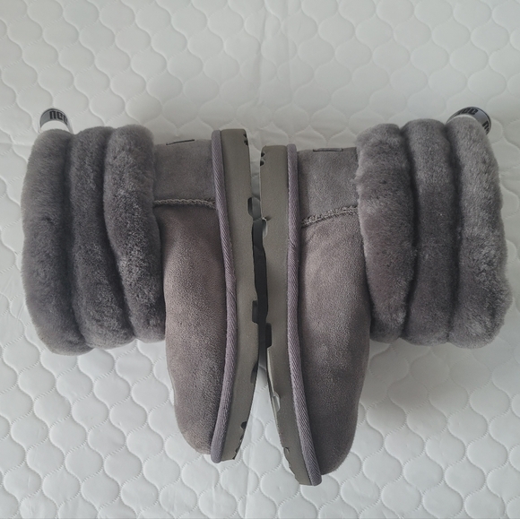 UGG Boots Girls T Pluffed Mini Quilted Gray Size 13 - Picture 4 of 15